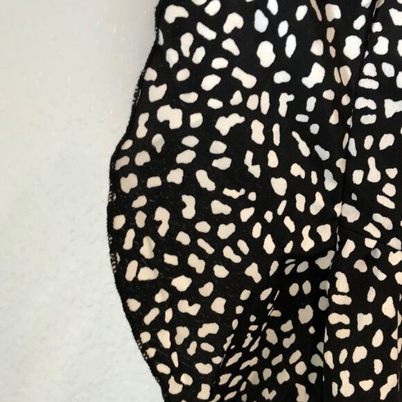 Sanctuary Small Black Lily Flutter Sleeve Smocked 100% Recycled Polyester Top - Picture 7 of 7